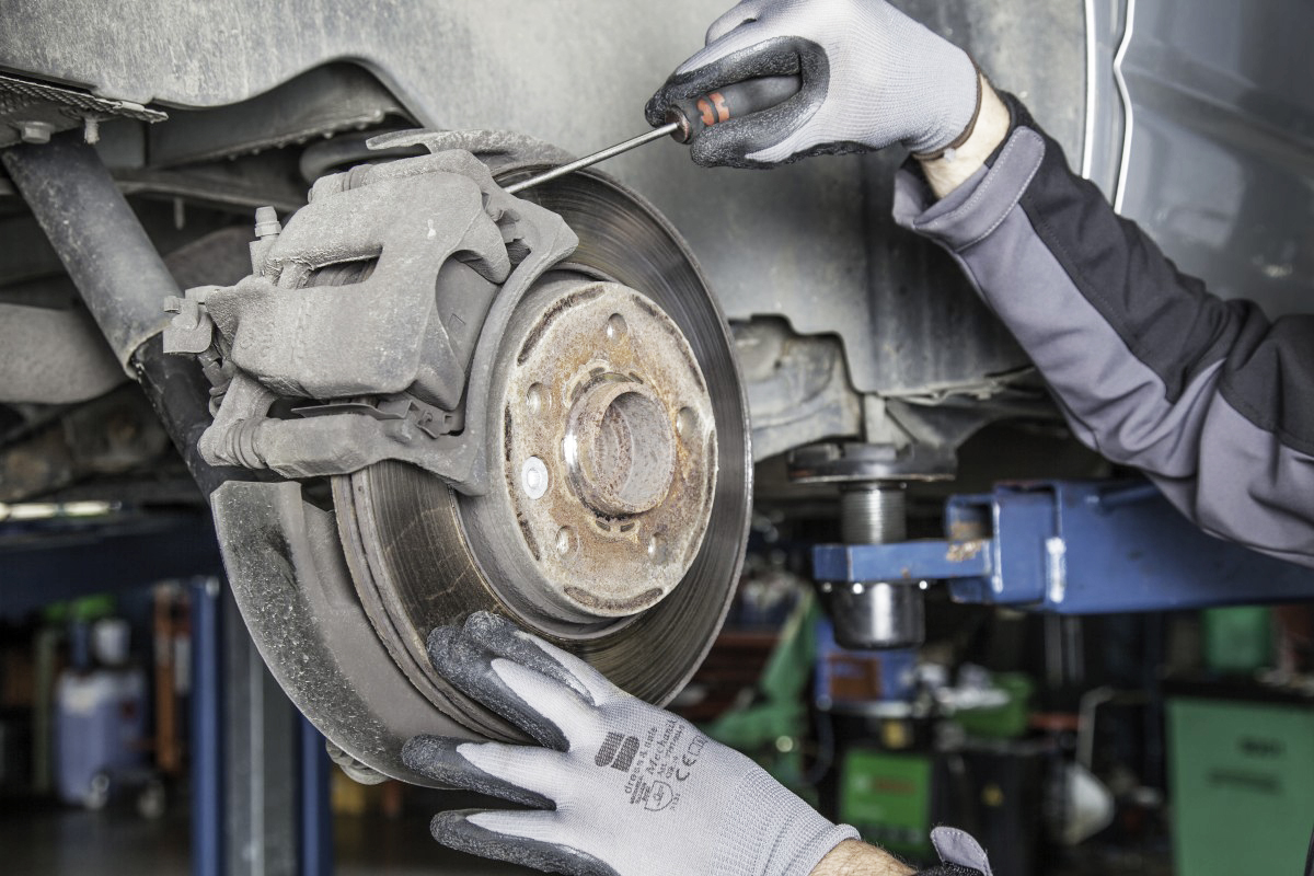 Remmen laten controleren, zodat uw auto altijd optimaal presteert.